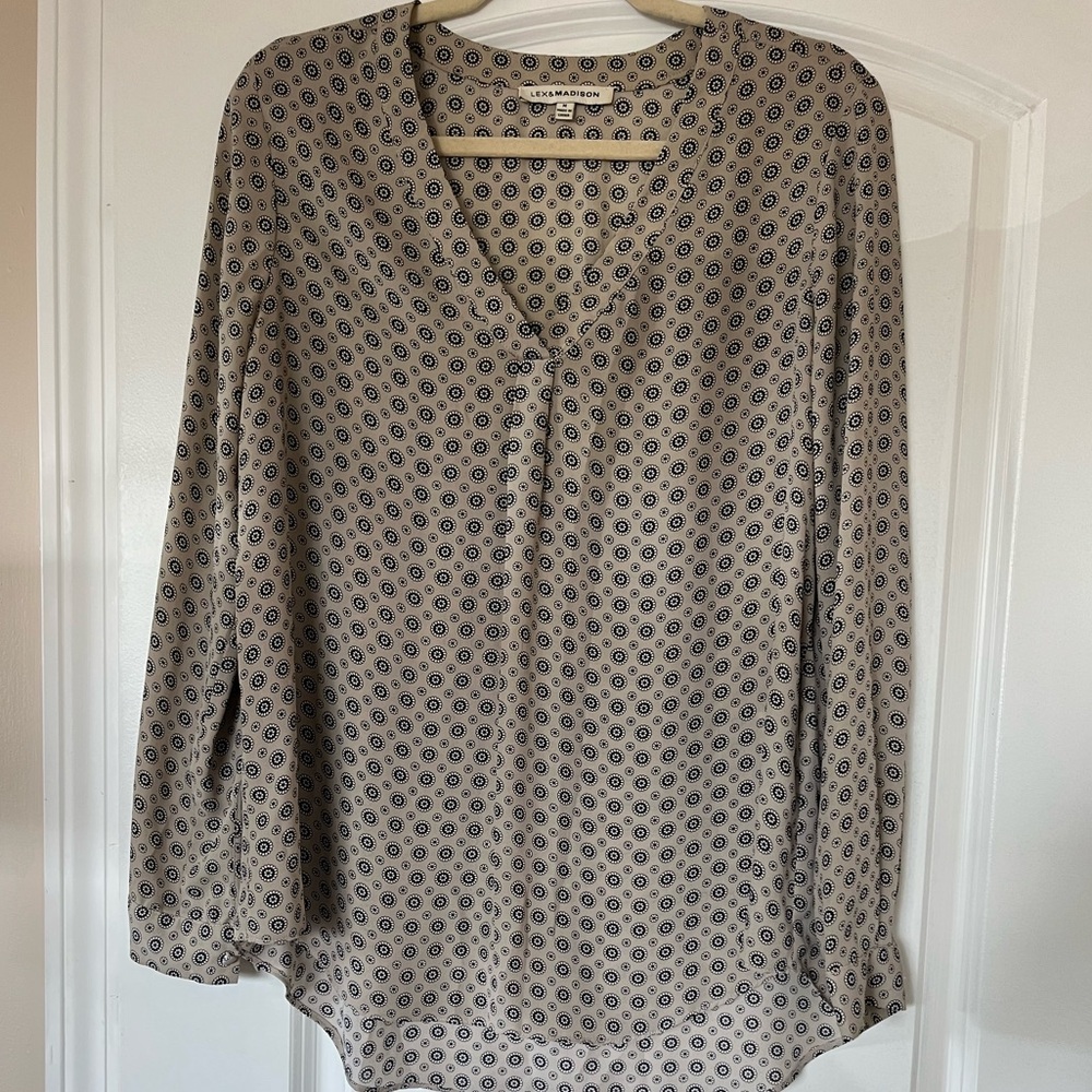 ✨3 for $20✨ Patterned Cream Blouse